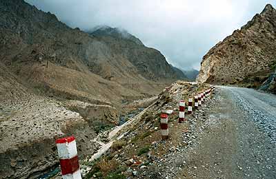 Strasse zum Altun Shan Pass (3900m), Provinzen Qaidam/Xinjiang, China
